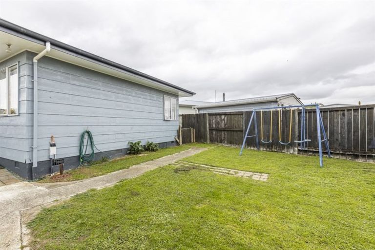 Photo of property in 16 Rosedale Crescent, Cloverlea, Palmerston North, 4412