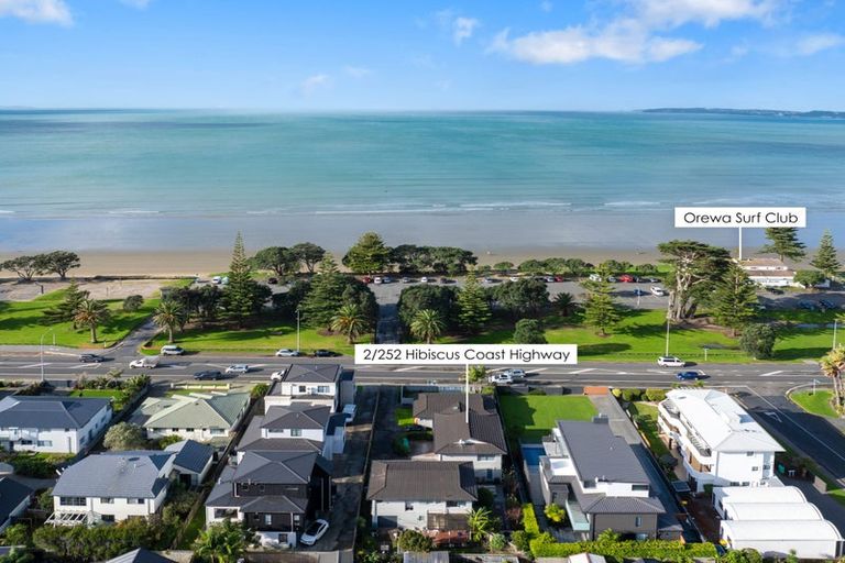 Photo of property in 2/252 Hibiscus Coast Highway, Orewa, 0931