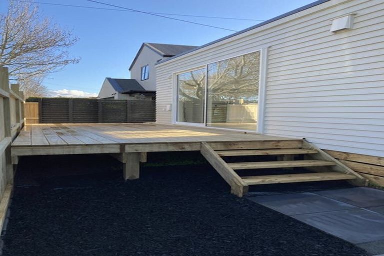Photo of property in 50 Dignan Street, Point Chevalier, Auckland, 1022