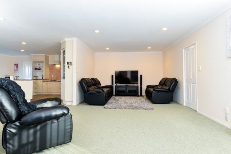 Photo of property in 8 Ben Nevis Place, Nawton, Hamilton, 3200