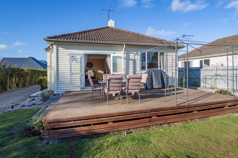 Photo of property in 8 Lindon Street, Rangiora, 7400