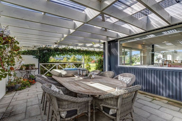 Photo of property in 170 Pomona Road, Kumeu, 0891