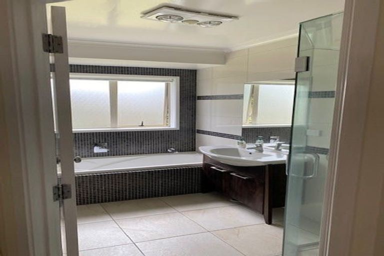 Photo of property in 420 Chapel Road, Flat Bush, Auckland, 2016