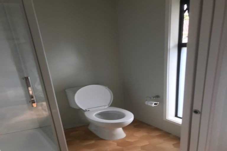 Photo of property in 38 Tree View Avenue, Glenfield, Auckland, 0629