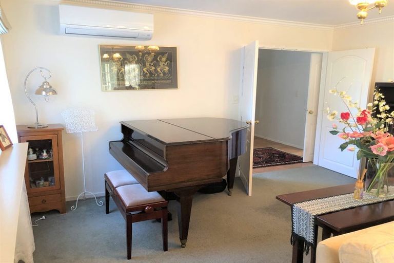 Photo of property in 64 Amapur Drive, Khandallah, Wellington, 6035