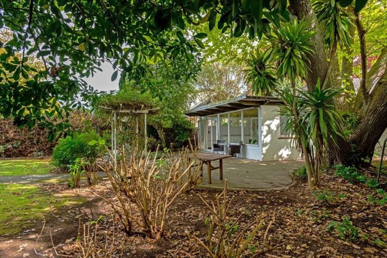 Photo of property in 24 Keeling Street, West End, Palmerston North, 4412