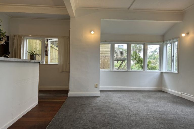 Photo of property in 19 Hadfield Terrace, Kelburn, Wellington, 6012