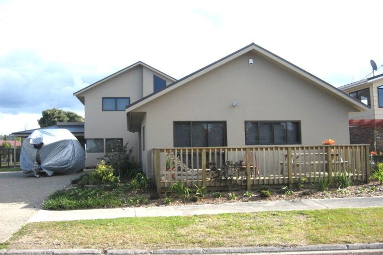 Photo of property in 11 Chestnut Grove, Tairua, 3508