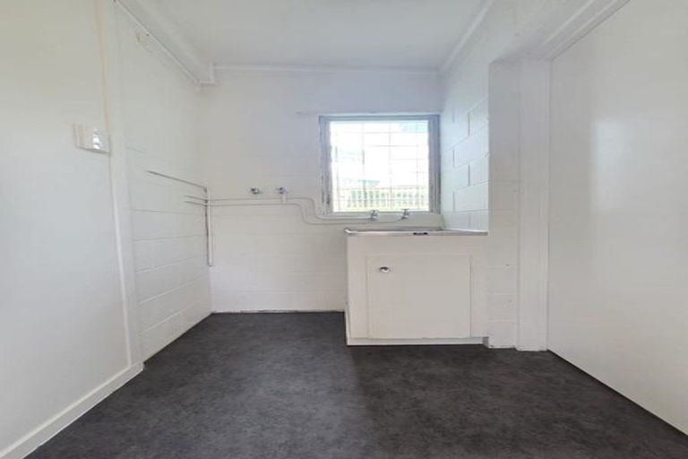 Photo of property in 158 Hutchinson Avenue, New Lynn, Auckland, 0600