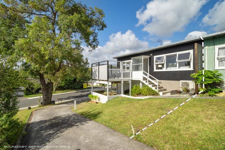 Photo of property in 6a Tallington Crescent, Torbay, Auckland, 0630