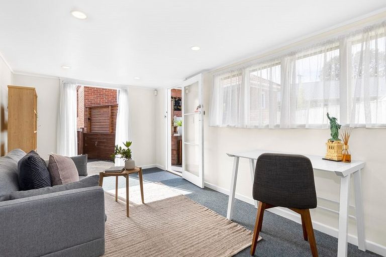 Photo of property in 162 Landscape Road, Mount Eden, Auckland, 1024