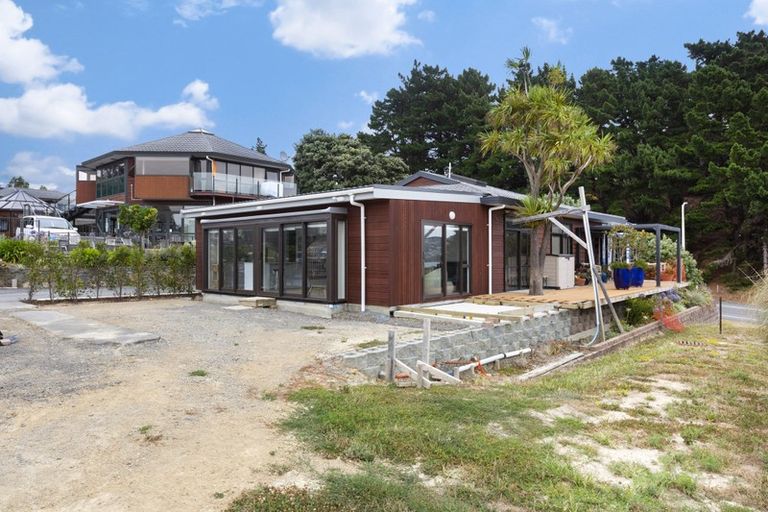 Photo of property in 8 Papakowhai Road, Papakowhai, Porirua, 5024