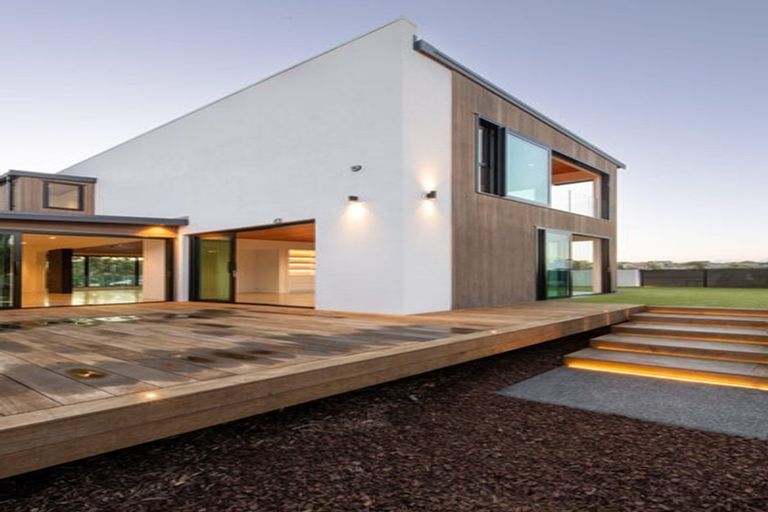 Photo of property in 2a Sharon Road, Waiake, Auckland, 0630