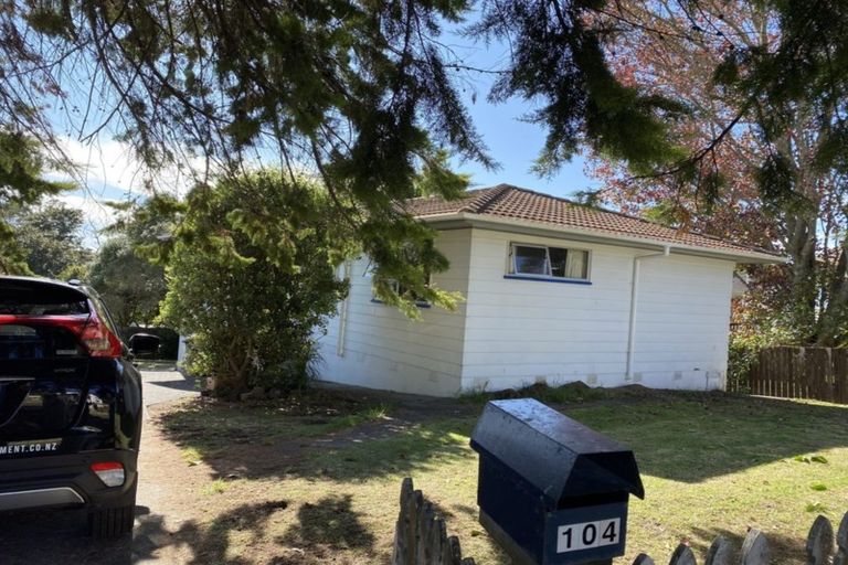 Photo of property in 104 Reynella Drive, Massey, Auckland, 0614