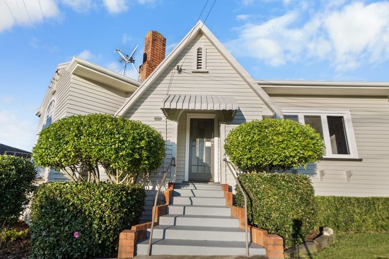 Photo of property in 12 Hillcrest Road, Hillcrest, Hamilton, 3216