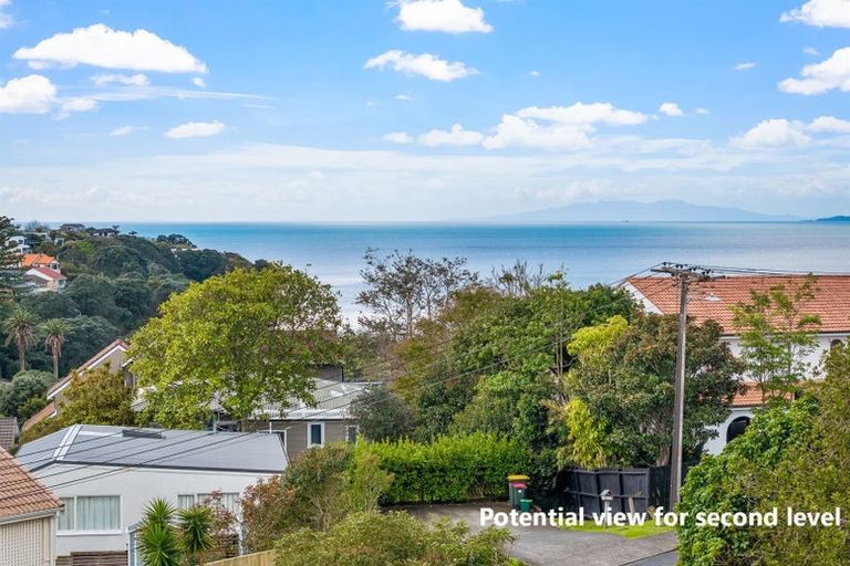 Photo of property in 491 Beach Road, Murrays Bay, Auckland, 0630