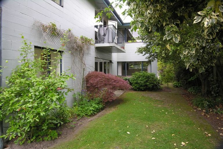 Photo of property in 1/28 Glandovey Road, Fendalton, Christchurch, 8052