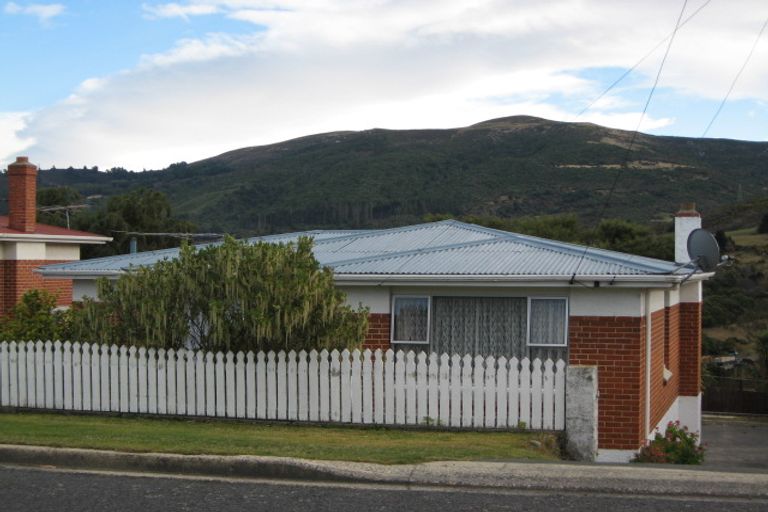 Photo of property in 1/18 Dalmeny Close, Murrays Bay, Auckland, 0630