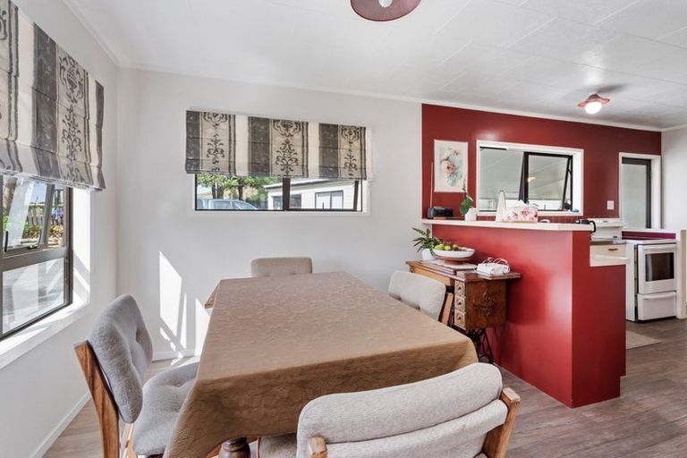 Photo of property in 310 Whananaki Road North, Opuawhanga, Hikurangi, 0181