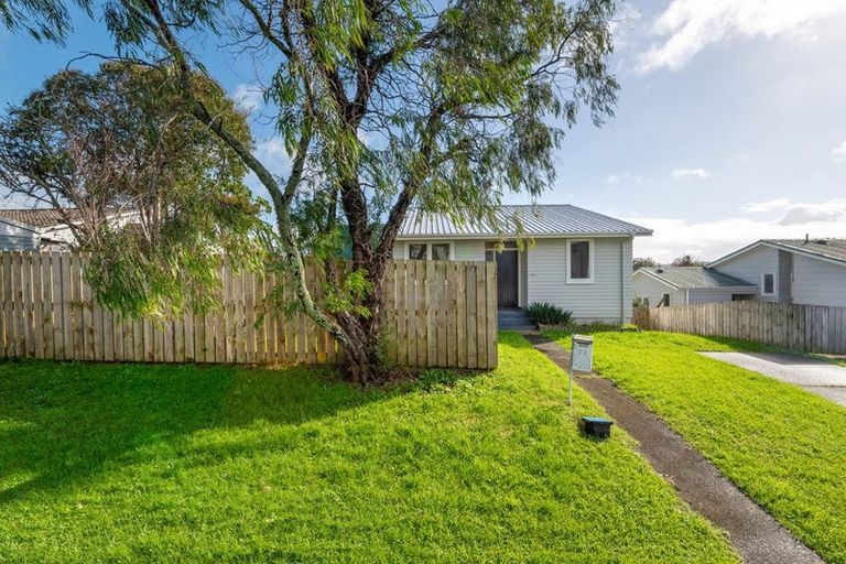 Photo of property in 73 Taurus Crescent, Beach Haven, Auckland, 0626
