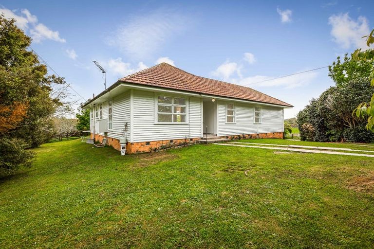 Photo of property in 11 Durey Road, Dairy Flat, Albany, 0792