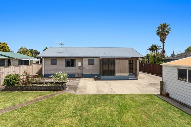 Photo of property in 5 Konini Place, Edgecumbe, 3120