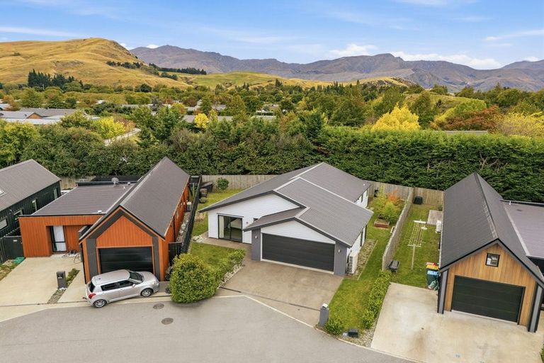 Photo of property in 5 Bathans Lane, Lake Hayes, Queenstown, 9304