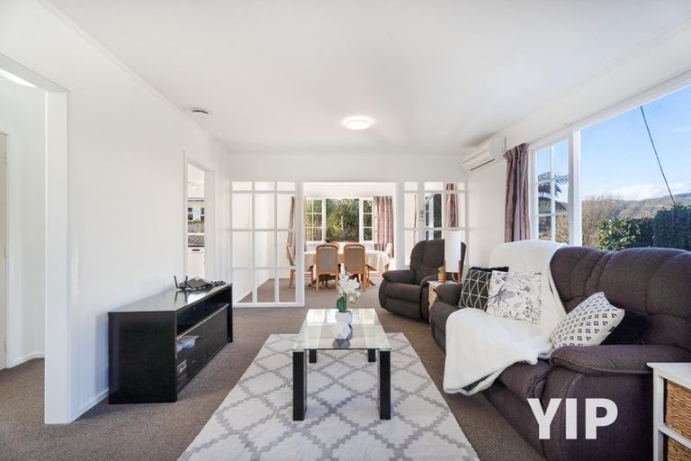 Photo of property in 12 Fyvie Avenue, Tawa, Wellington, 5028