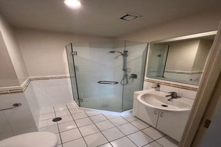 Photo of property in Highgate Towers, 9c/8 Howe Street, Freemans Bay, Auckland, 1011