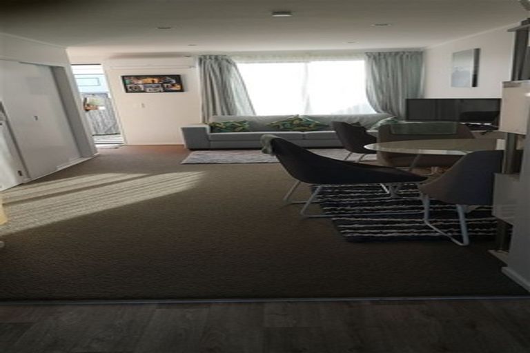 Photo of property in 95 Battalion Drive, Papakura, 2110