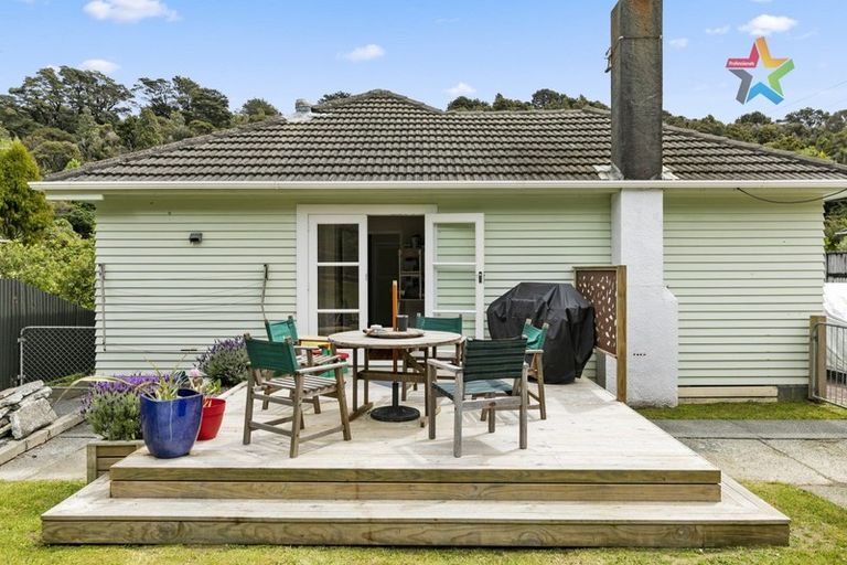 Photo of property in 90 Hair Street, Wainuiomata, Lower Hutt, 5014