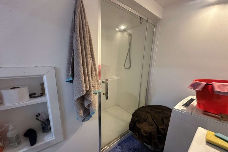 Photo of property in 122 Wallace Street, Mount Cook, Wellington, 6021