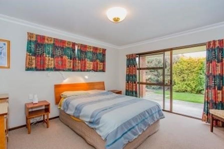 Photo of property in 2 Rex Place, Rangiora, 7400