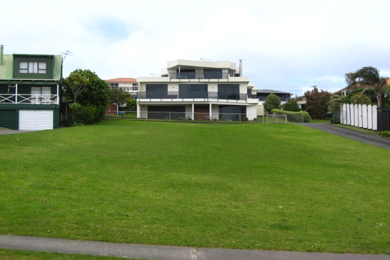 Photo of property in 41 Pacific Parade, Army Bay, Whangaparaoa, 0930