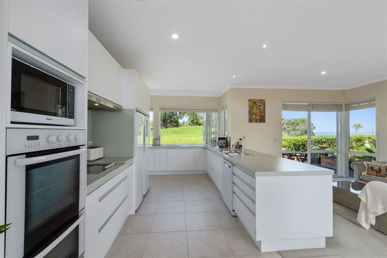 Photo of property in 4 East Point, Manly, Whangaparaoa, 0930