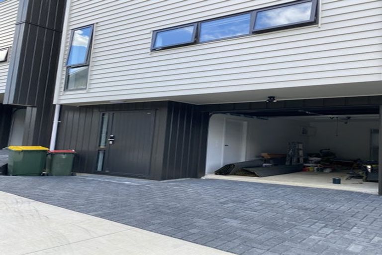 Photo of property in 32d Potter Avenue, Northcote, Auckland, 0627