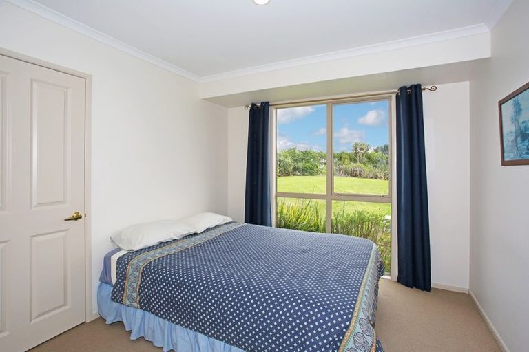 Photo of property in 57 Old Barn Road, Opaheke, Papakura, 2584