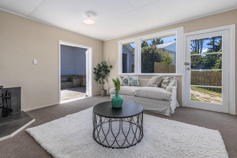 Photo of property in 13 Carbine Place, Ascot Park, Porirua, 5024