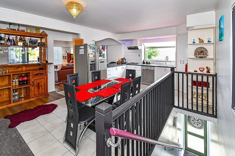 Photo of property in 14 Lowburn Place, Clover Park, Auckland, 2019