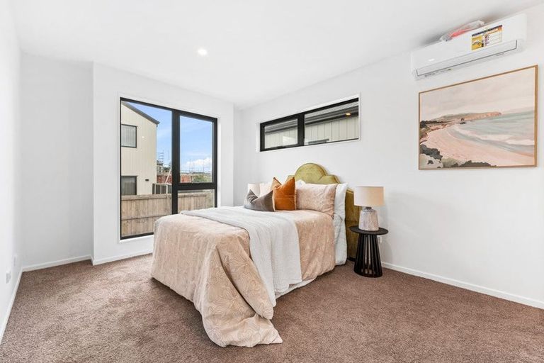 Photo of property in 192 Henwood Road, Westgate, 0814
