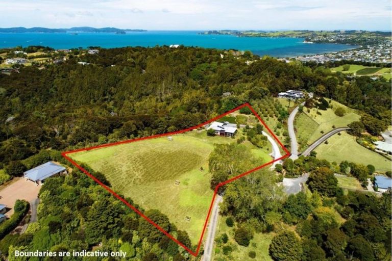 Photo of property in 62 Mccallum Drive, Sandspit, Warkworth, 0982