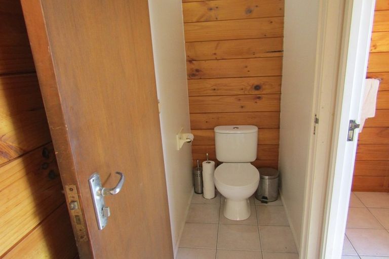 Photo of property in 22 Marina View Drive, West Harbour, Auckland, 0618