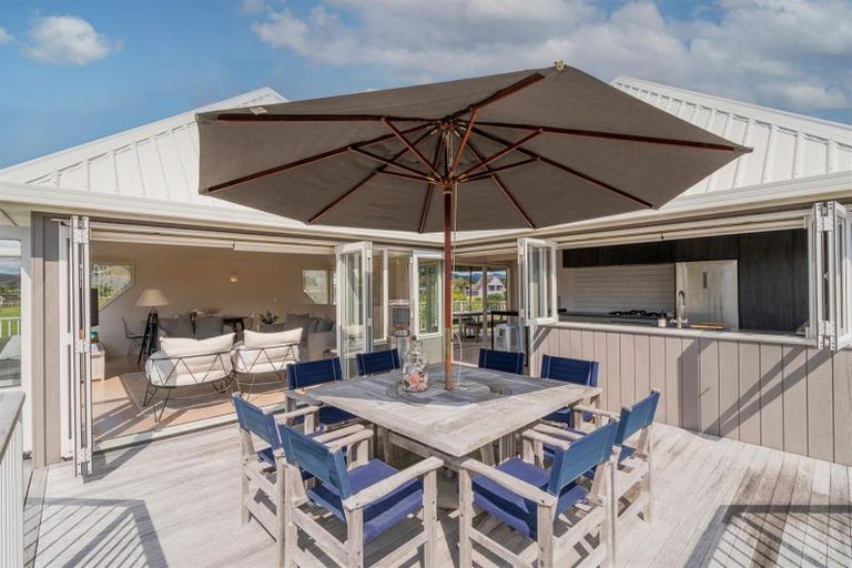 Photo of property in 100 Cordyline Crescent, Matarangi, Whitianga, 3592