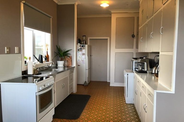 Photo of property in 1 Mcneil Street, Balclutha, 9230