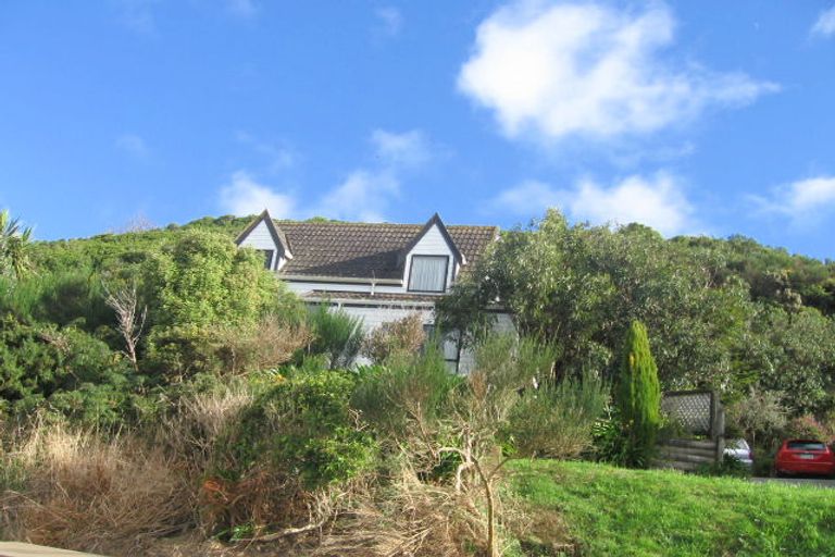 Photo of property in 125 Maungaraki Road, Korokoro, Lower Hutt, 5012