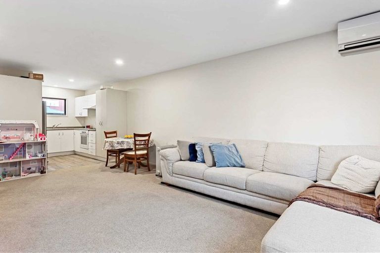 Photo of property in 3/25 Grove Road, Addington, Christchurch, 8024