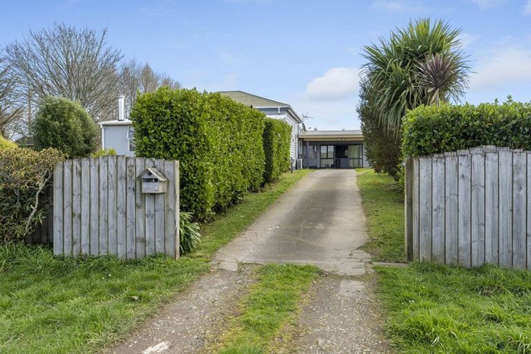 Photo of property in 3 Mabey Street, Eltham, 4322