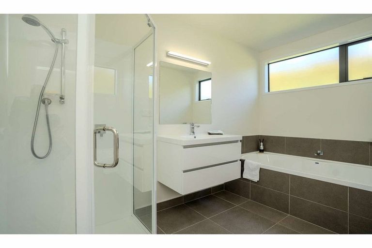 Photo of property in 11 Cochrane Drive, Kerikeri, 0230