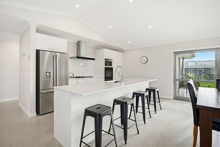 Photo of property in 89 Kupe Drive, Whitianga, 3510