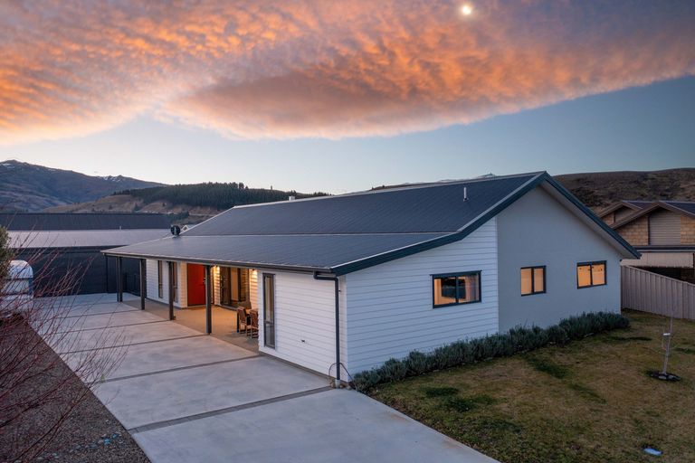 Photo of property in 12 Annan Street, Clyde, 9330